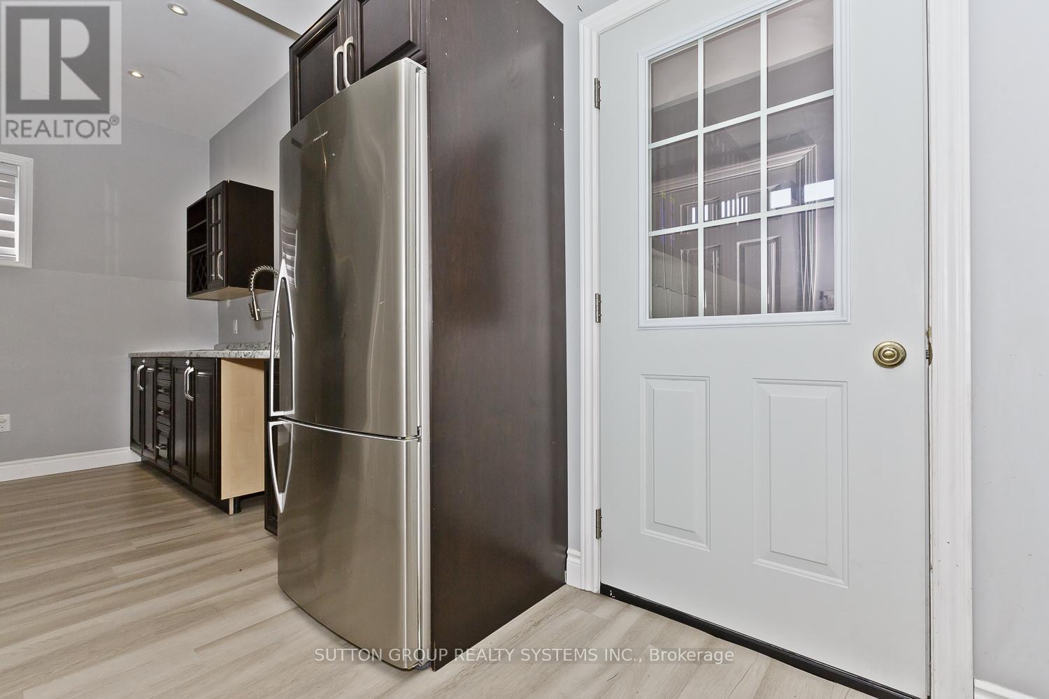 200 Regatta Drive, Welland, Ontario  L3B 6E8 - Photo 25 - X12526560