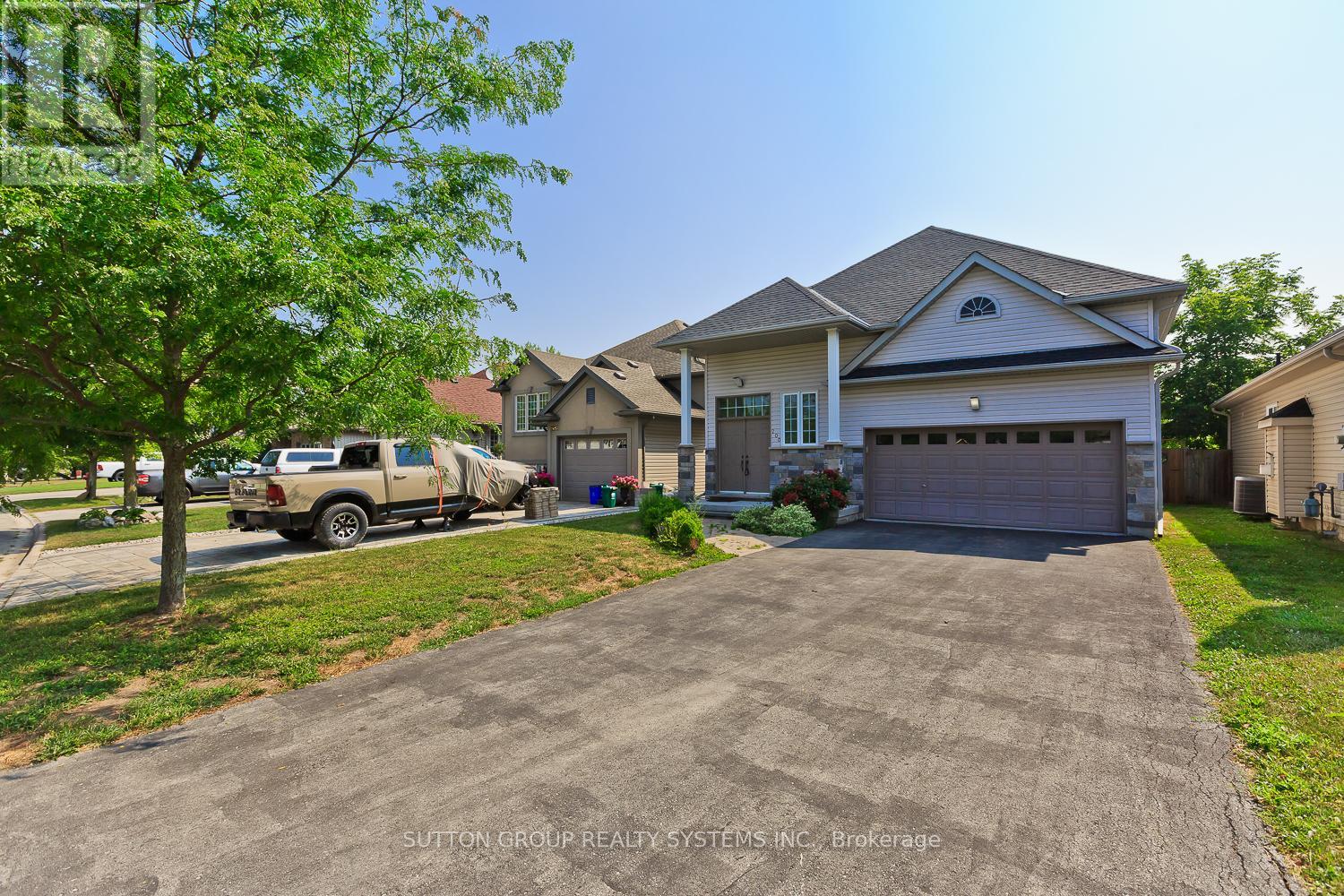 200 Regatta Drive, Welland, Ontario  L3B 6E8 - Photo 41 - X12526560