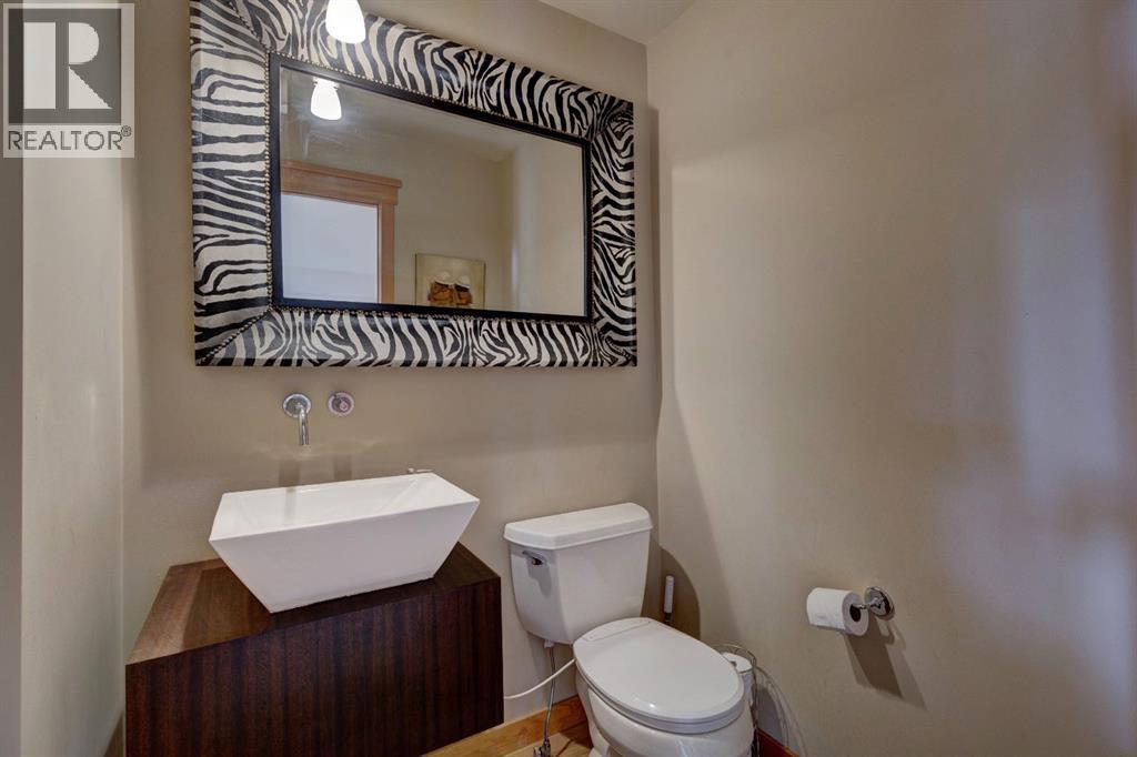 207 Miskow Close, Canmore, Alberta  T1W 3G7 - Photo 12 - A2214778