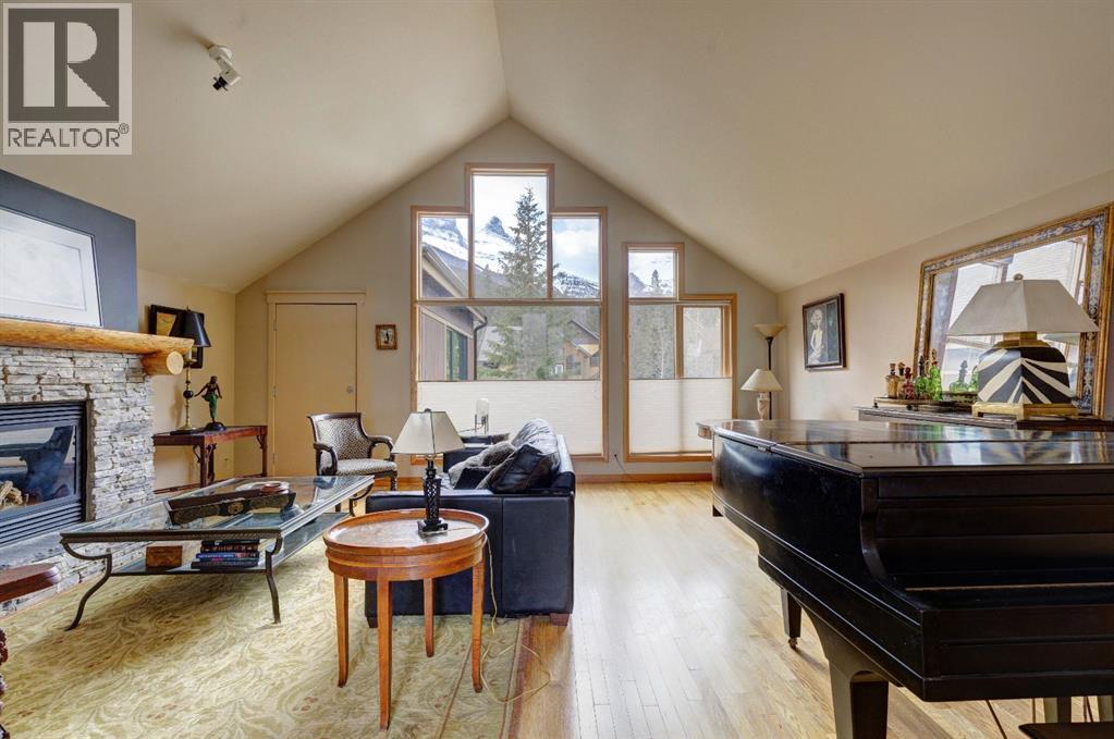 207 Miskow Close, Canmore, Alberta  T1W 3G7 - Photo 3 - A2214778