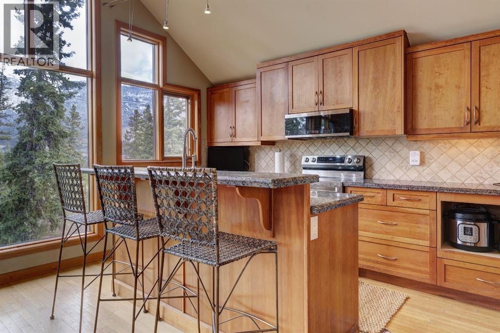 207 Miskow Close, Canmore, Alberta  T1W 3G7 - Photo 8 - A2214778