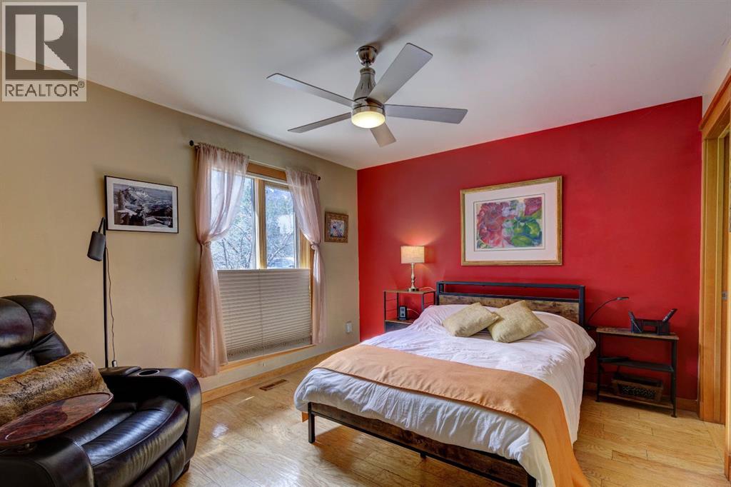 207 Miskow Close, Canmore, Alberta  T1W 3G7 - Photo 16 - A2214778