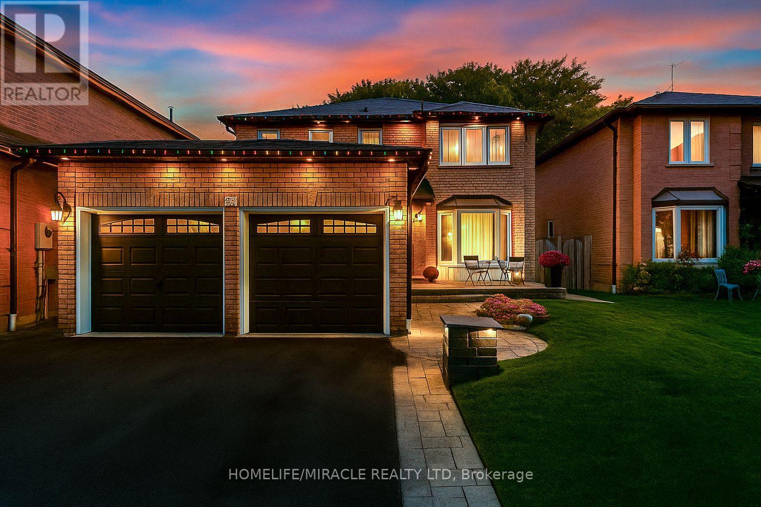 33 RITCHIE AVENUE, Ajax, Ontario