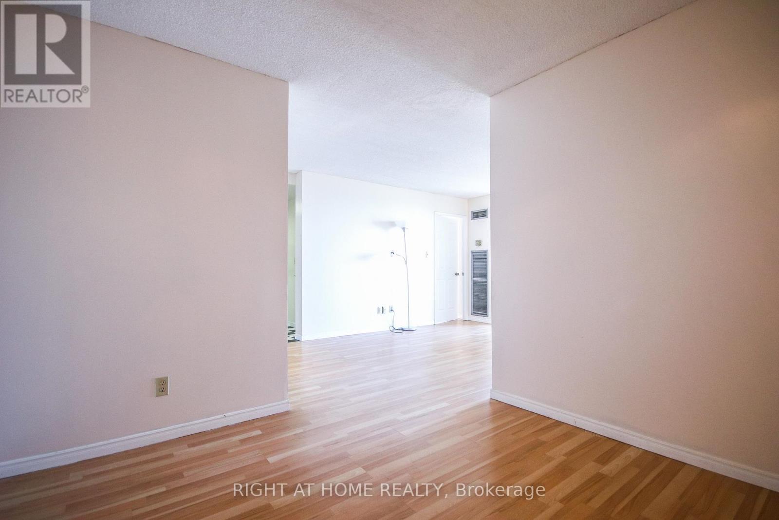 1610 - 7 Bishop Avenue, Toronto, Ontario  M2M 4J4 - Photo 10 - C12526636