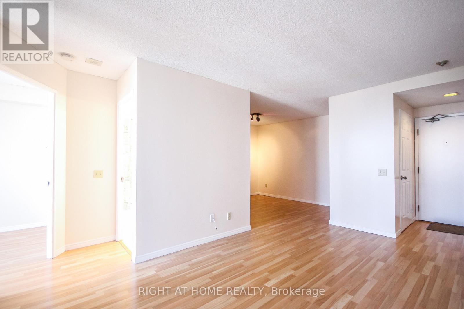 1610 - 7 Bishop Avenue, Toronto, Ontario  M2M 4J4 - Photo 13 - C12526636