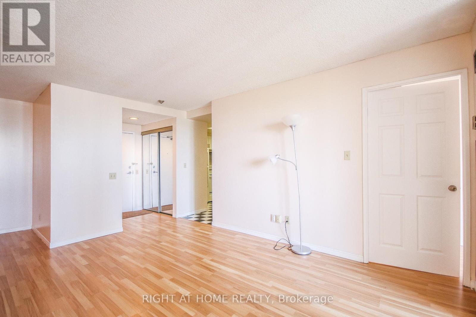 1610 - 7 Bishop Avenue, Toronto, Ontario  M2M 4J4 - Photo 14 - C12526636