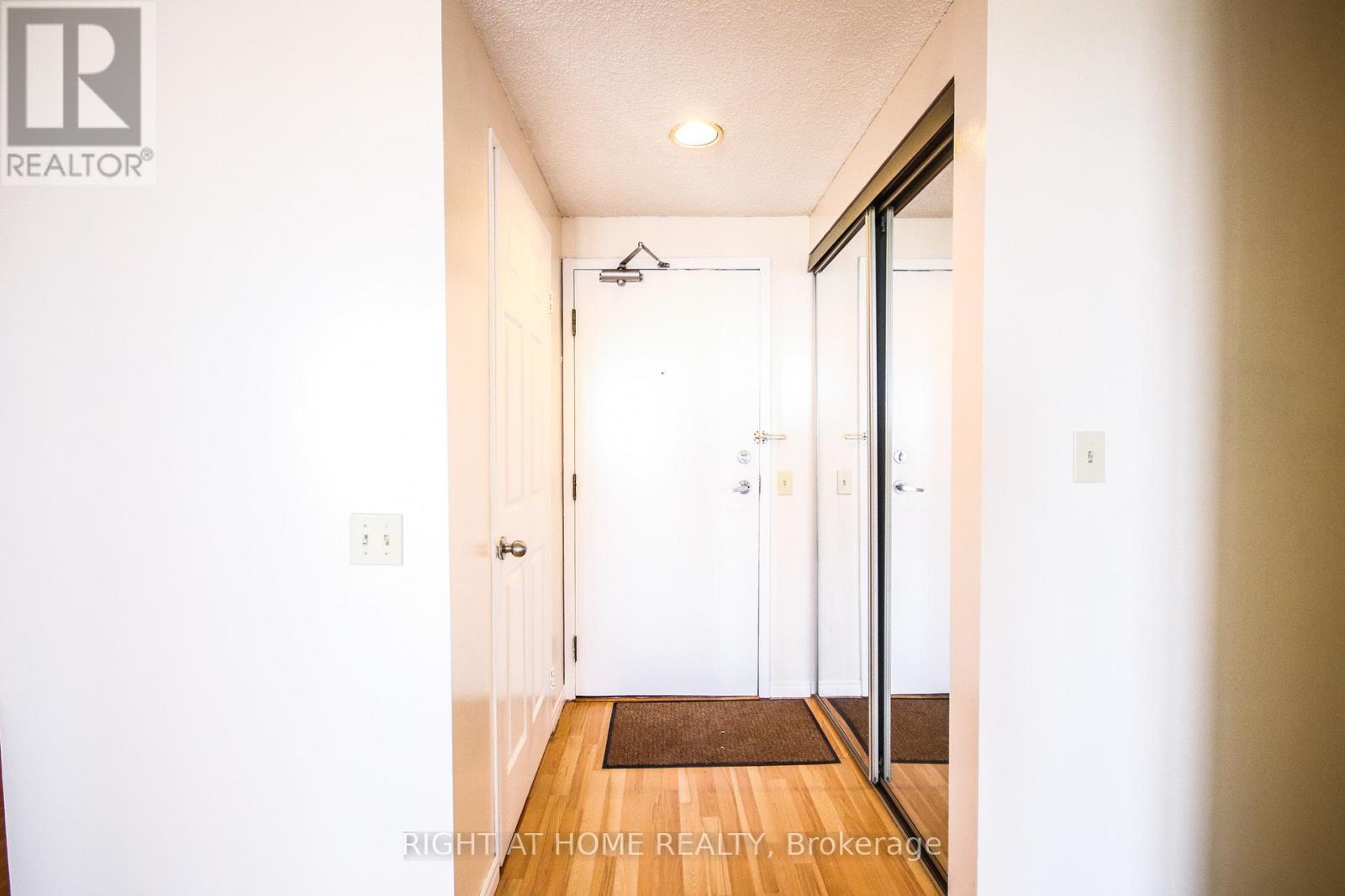 1610 - 7 Bishop Avenue, Toronto, Ontario  M2M 4J4 - Photo 5 - C12526636