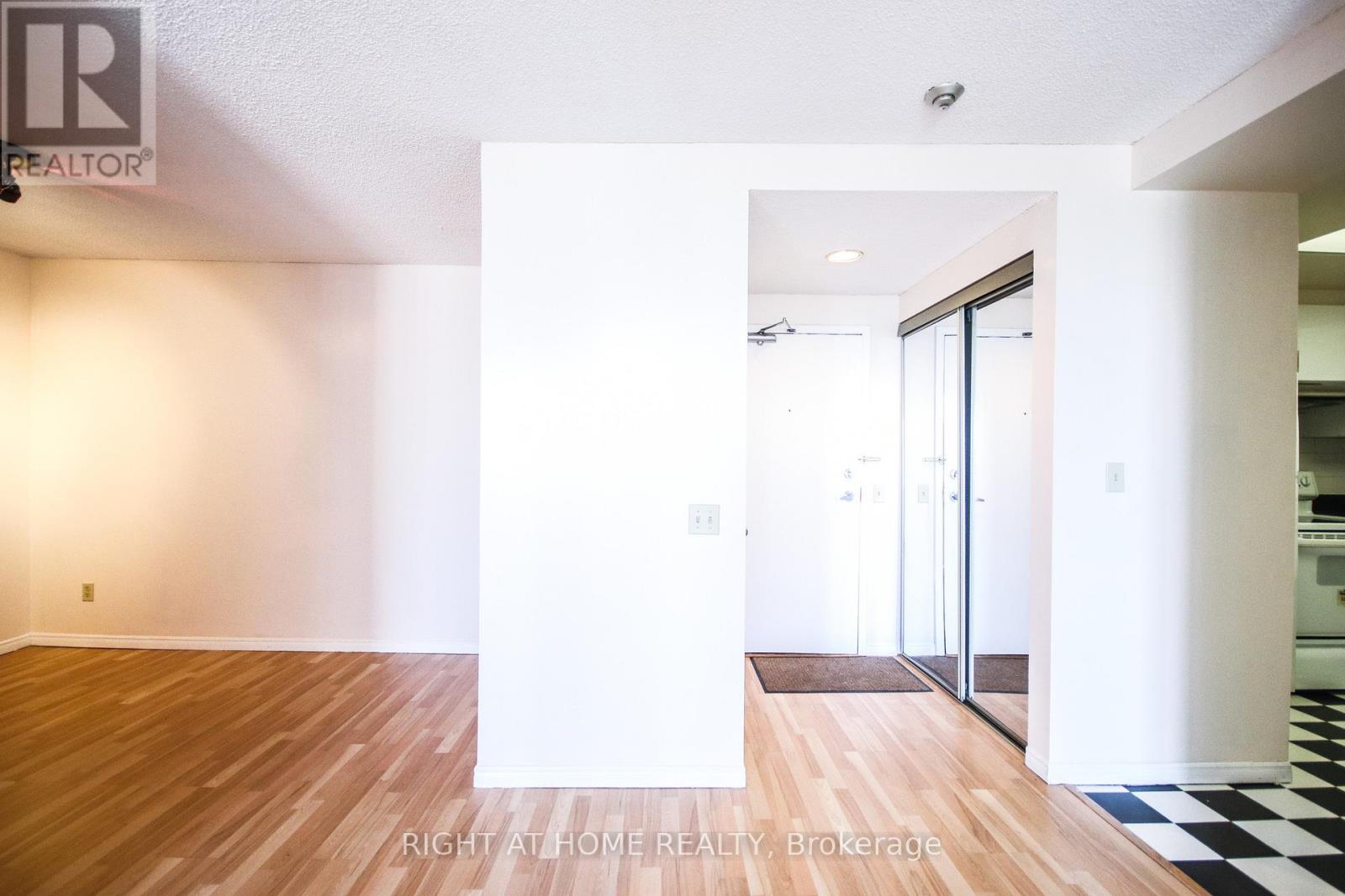 1610 - 7 Bishop Avenue, Toronto, Ontario  M2M 4J4 - Photo 7 - C12526636