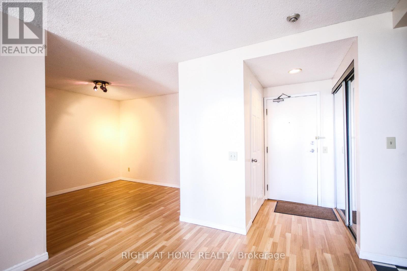 1610 - 7 Bishop Avenue, Toronto, Ontario  M2M 4J4 - Photo 8 - C12526636