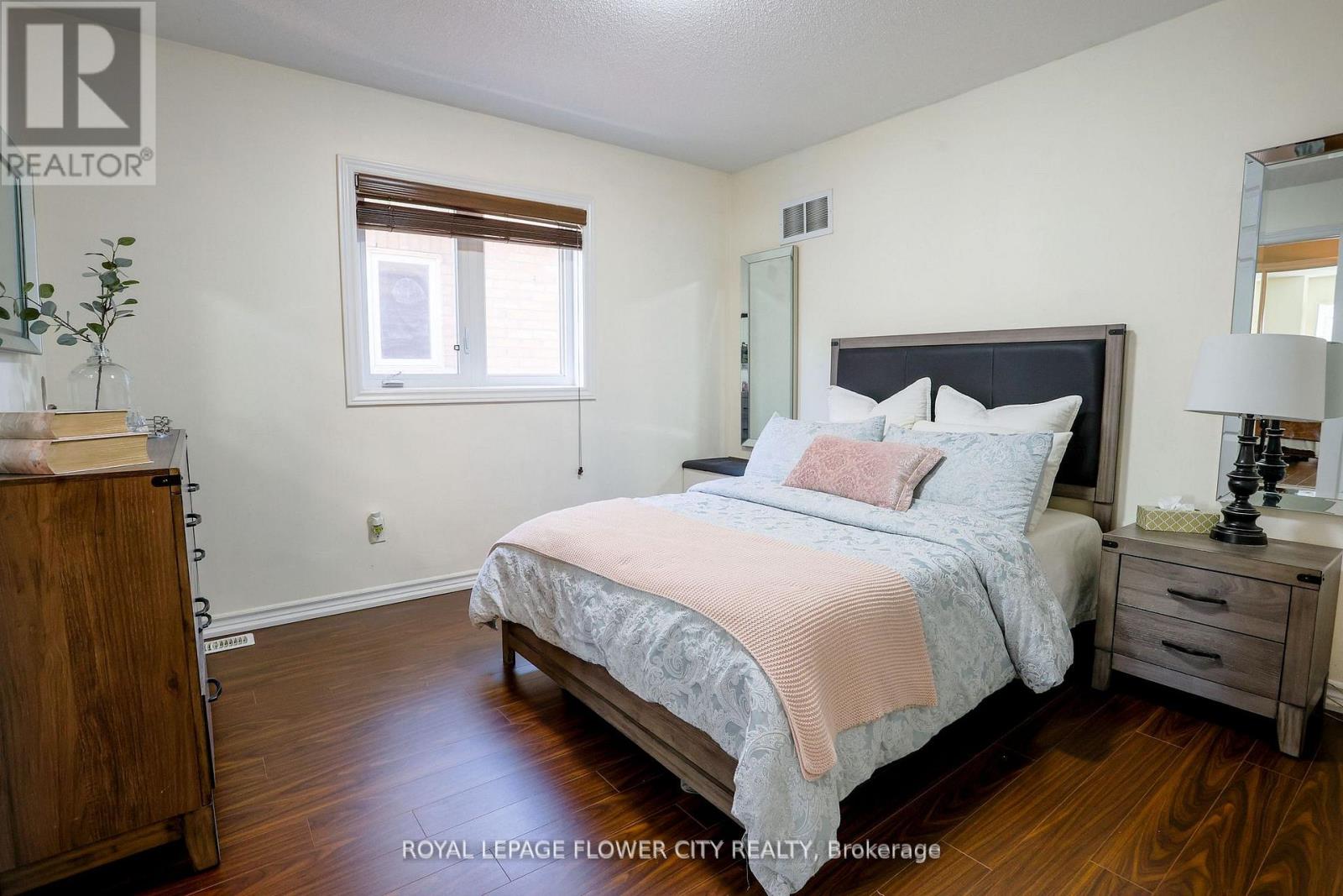 19 Teal Crest Circle, Brampton, Ontario  L6X 2Z6 - Photo 23 - W12491168