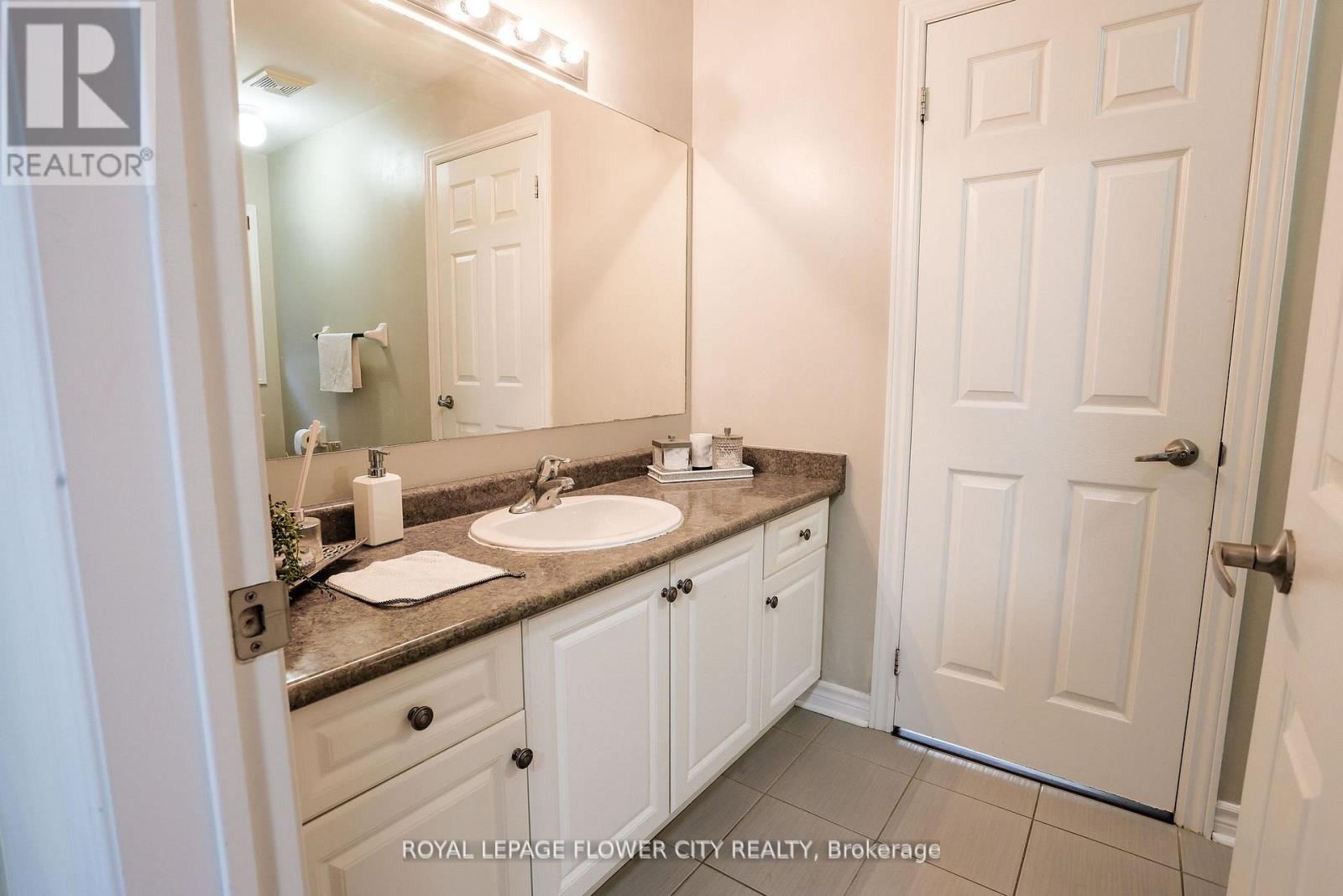 19 Teal Crest Circle, Brampton, Ontario  L6X 2Z6 - Photo 28 - W12491168