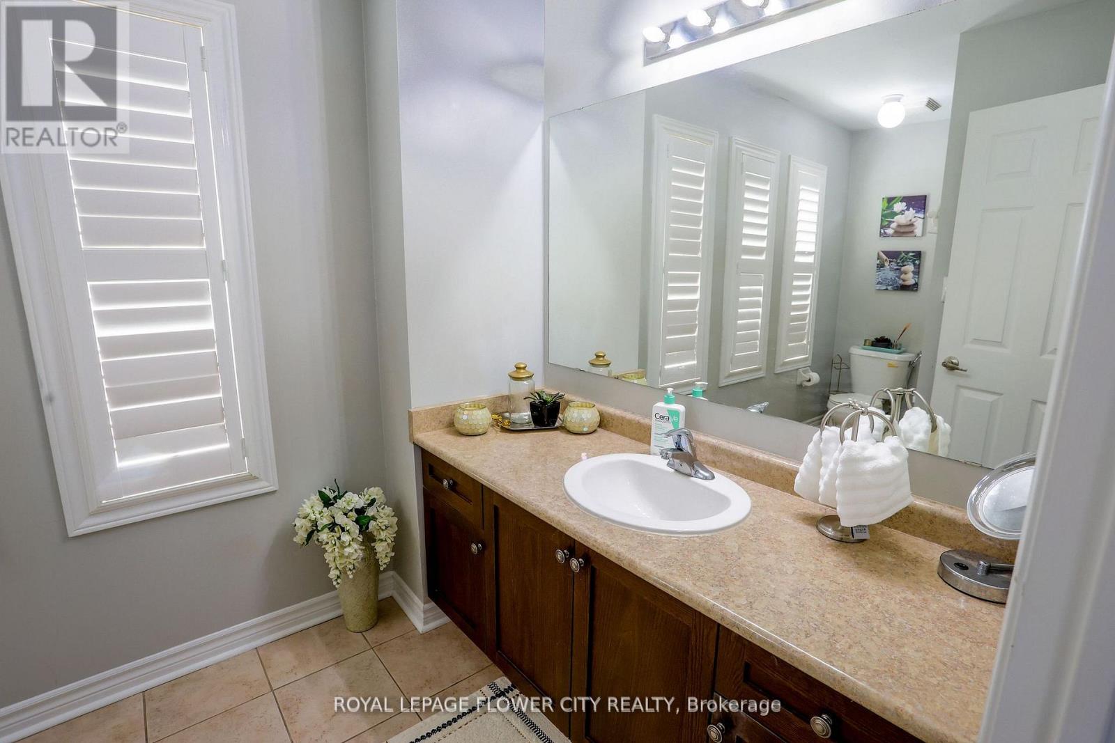 19 Teal Crest Circle, Brampton, Ontario  L6X 2Z6 - Photo 29 - W12491168