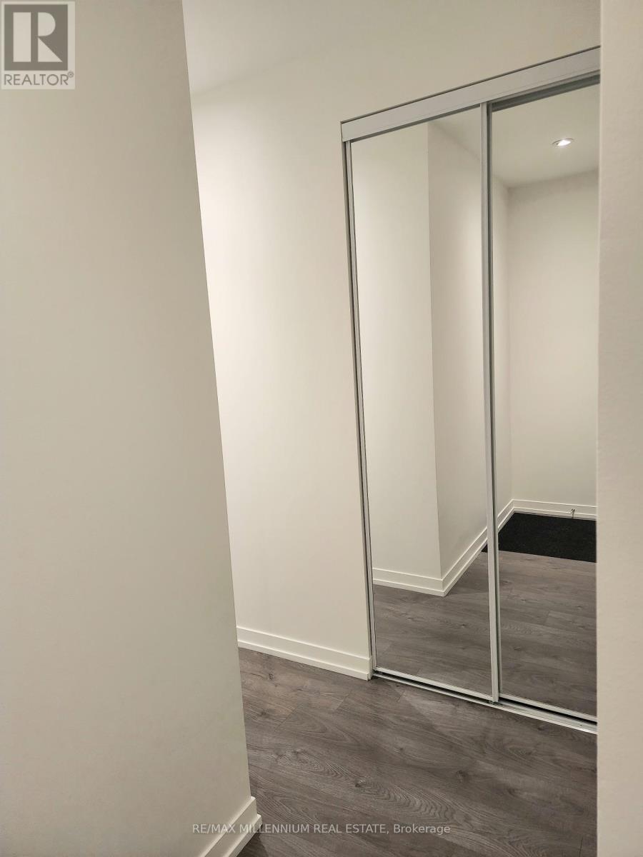 3503 - 950 Portage Parkway, Vaughan, Ontario L4K 0J7 - Photo 5 - N12526632