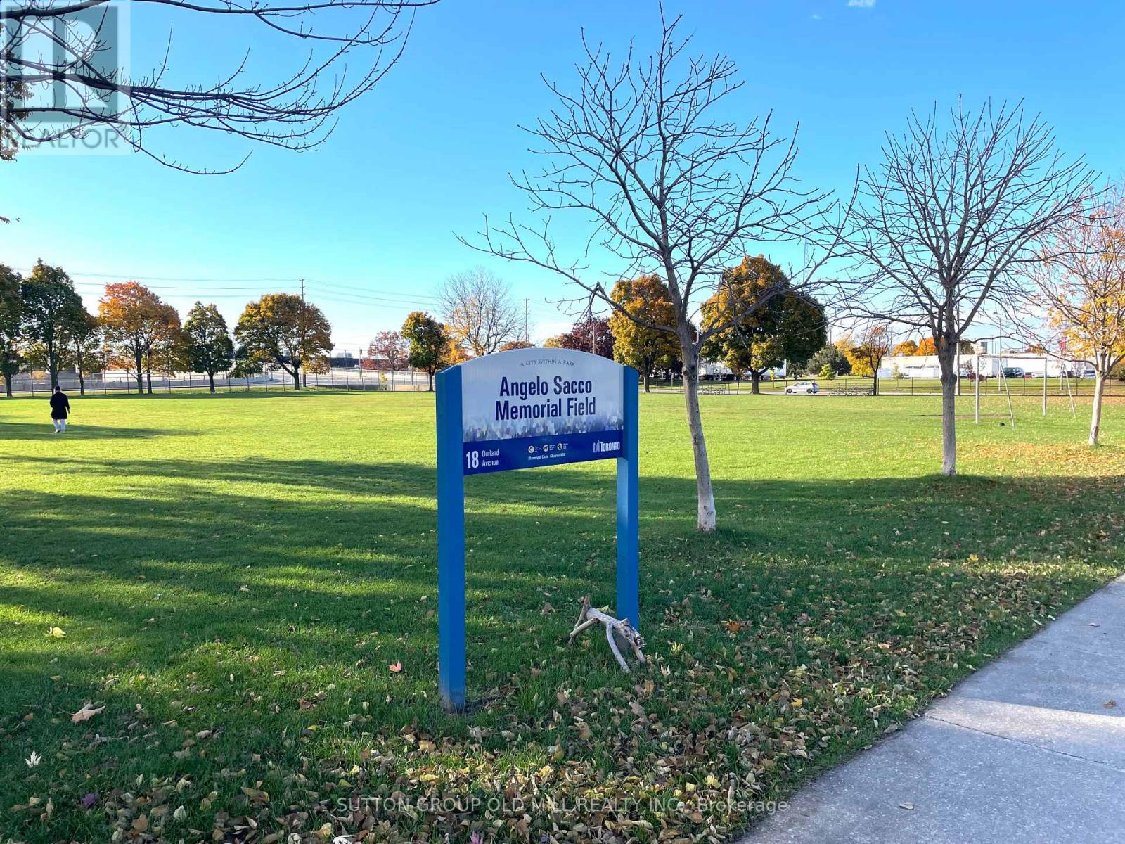 36 Alden Avenue, Toronto, Ontario  M8Z 1C5 - Photo 10 - W12526614