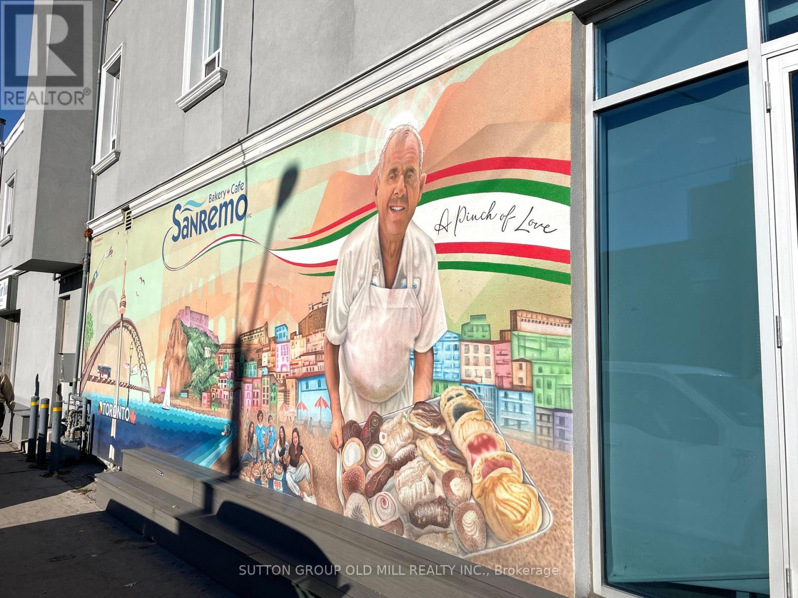 36 Alden Avenue, Toronto, Ontario  M8Z 1C5 - Photo 16 - W12526614