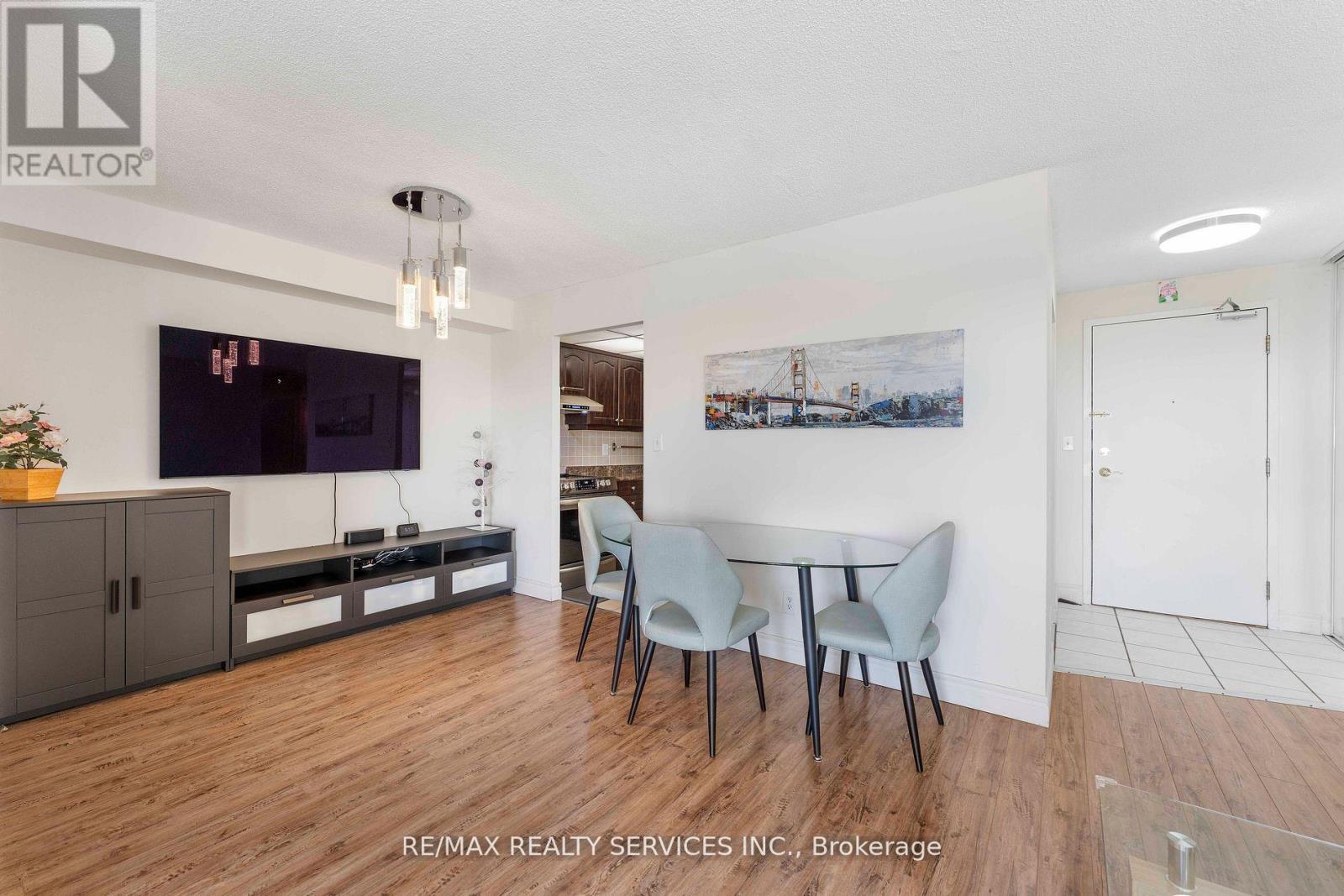 1202 - 145 Hillcrest Avenue, Mississauga, Ontario  L5B 3Z1 - Photo 16 - W12526618