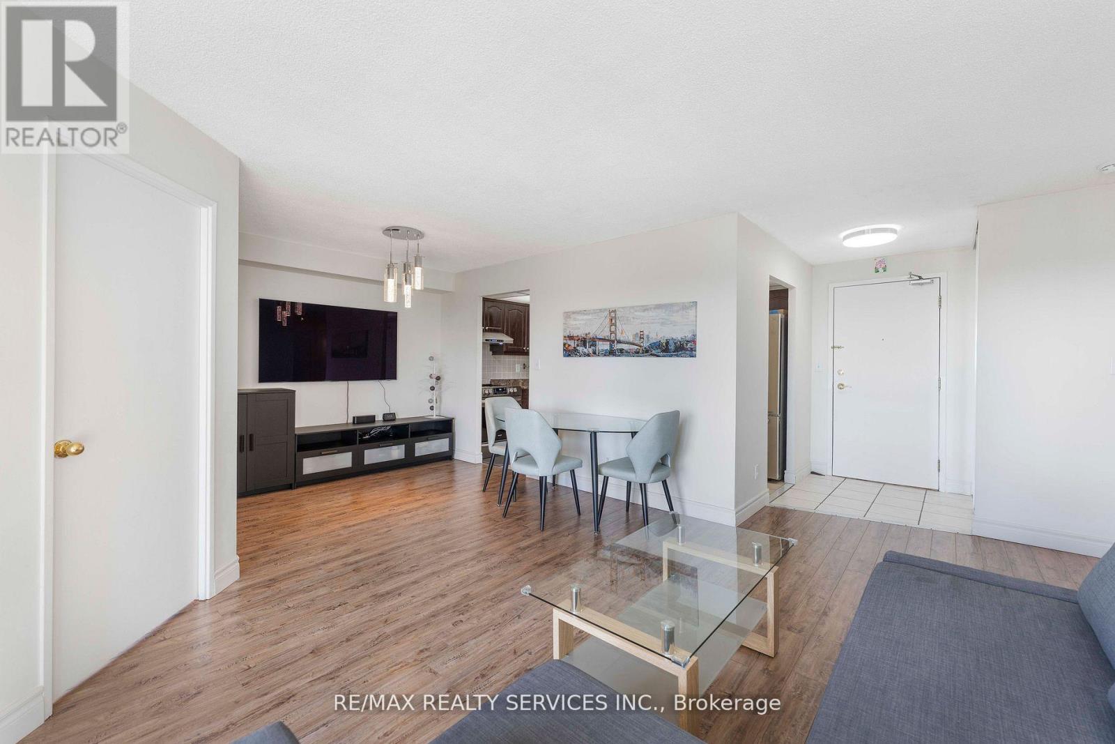 1202 - 145 Hillcrest Avenue, Mississauga, Ontario  L5B 3Z1 - Photo 17 - W12526618