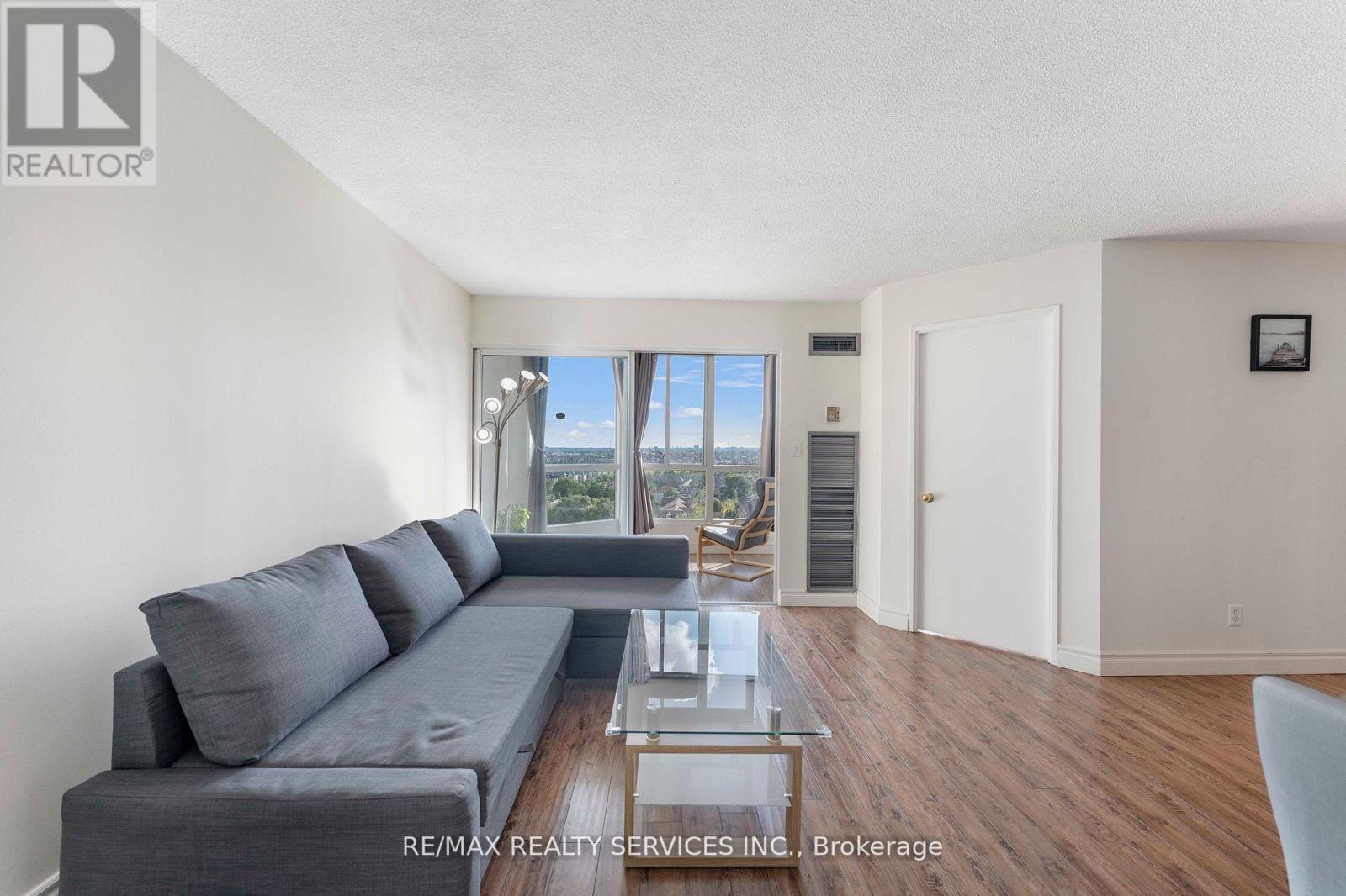 1202 - 145 Hillcrest Avenue, Mississauga, Ontario  L5B 3Z1 - Photo 19 - W12526618