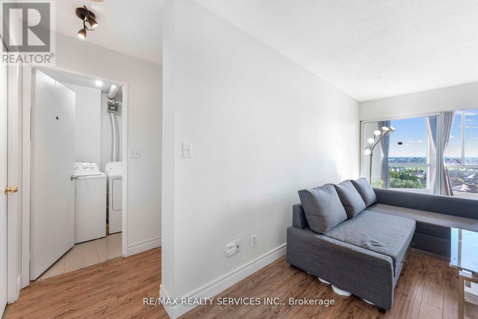 1202 - 145 Hillcrest Avenue, Mississauga, Ontario  L5B 3Z1 - Photo 20 - W12526618