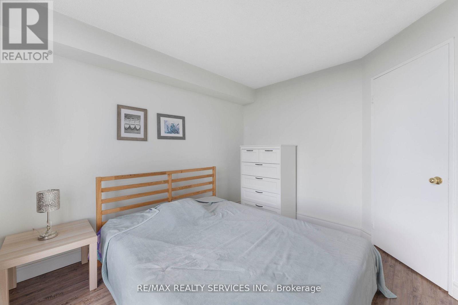 1202 - 145 Hillcrest Avenue, Mississauga, Ontario  L5B 3Z1 - Photo 24 - W12526618