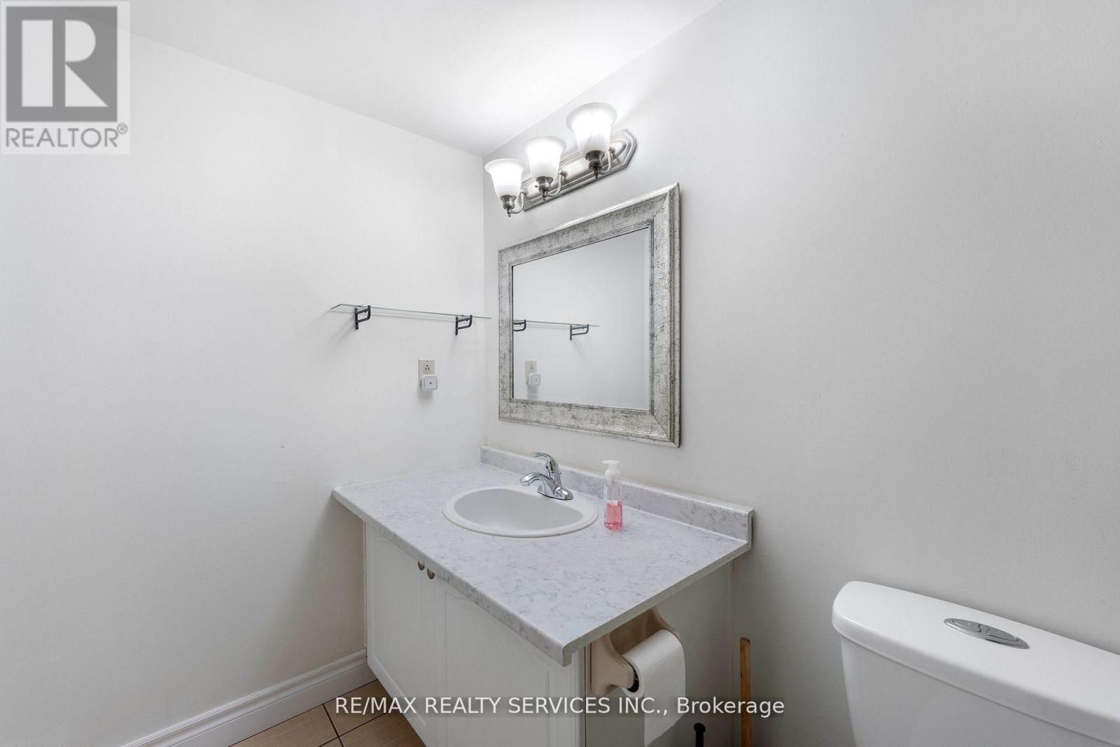 1202 - 145 Hillcrest Avenue, Mississauga, Ontario  L5B 3Z1 - Photo 28 - W12526618