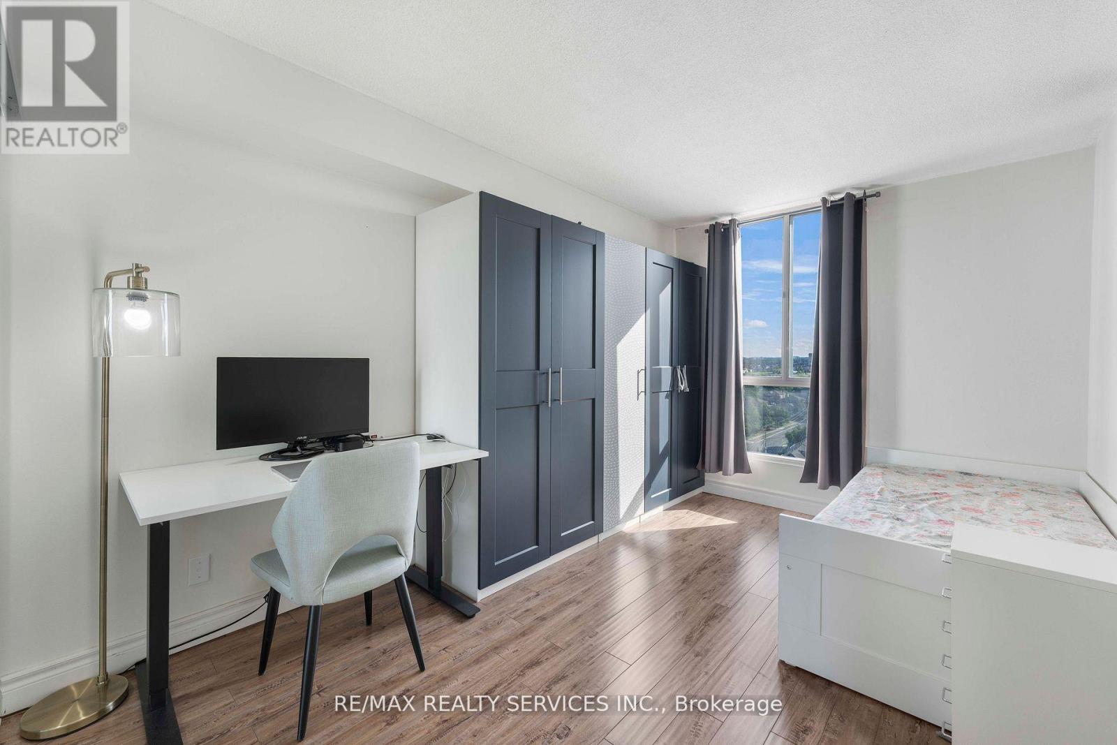 1202 - 145 Hillcrest Avenue, Mississauga, Ontario  L5B 3Z1 - Photo 29 - W12526618