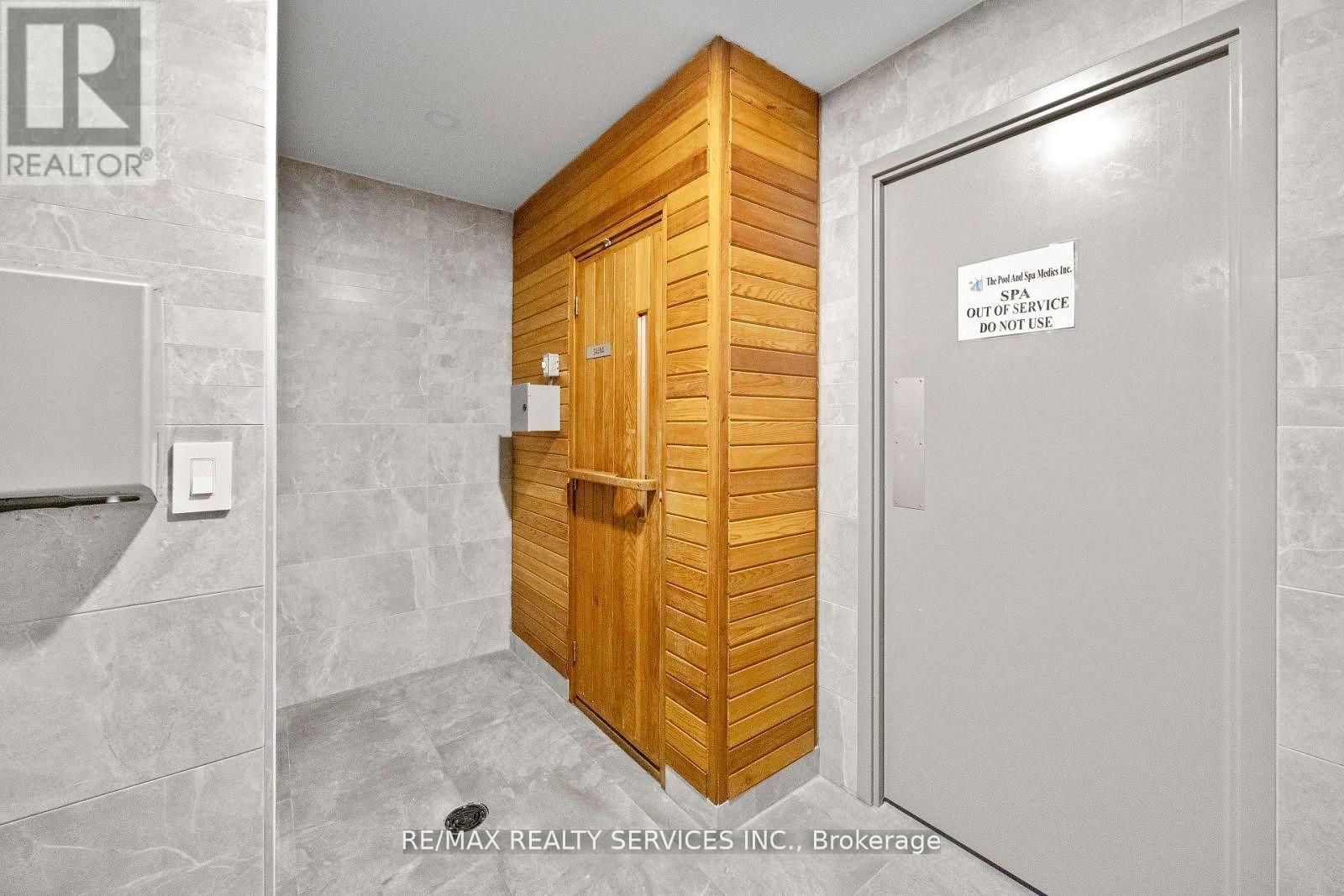 1202 - 145 Hillcrest Avenue, Mississauga, Ontario  L5B 3Z1 - Photo 39 - W12526618