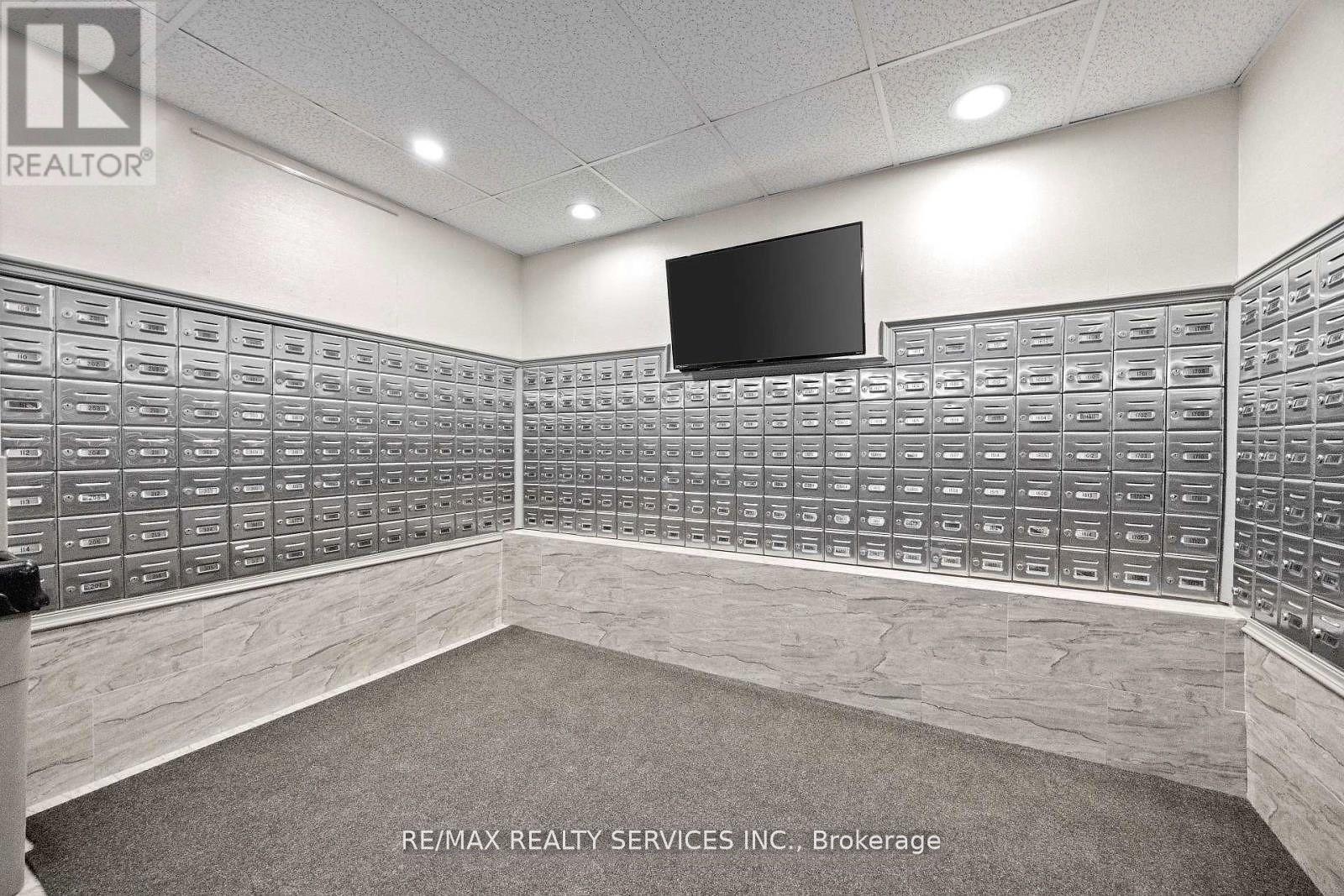 1202 - 145 Hillcrest Avenue, Mississauga, Ontario  L5B 3Z1 - Photo 42 - W12526618