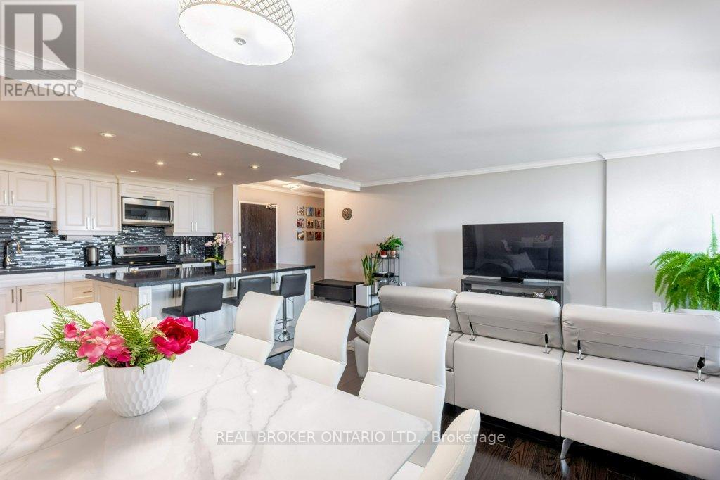 1612 - 716 The West Mall Drive, Toronto, Ontario  M9C 4X6 - Photo 14 - W12526626