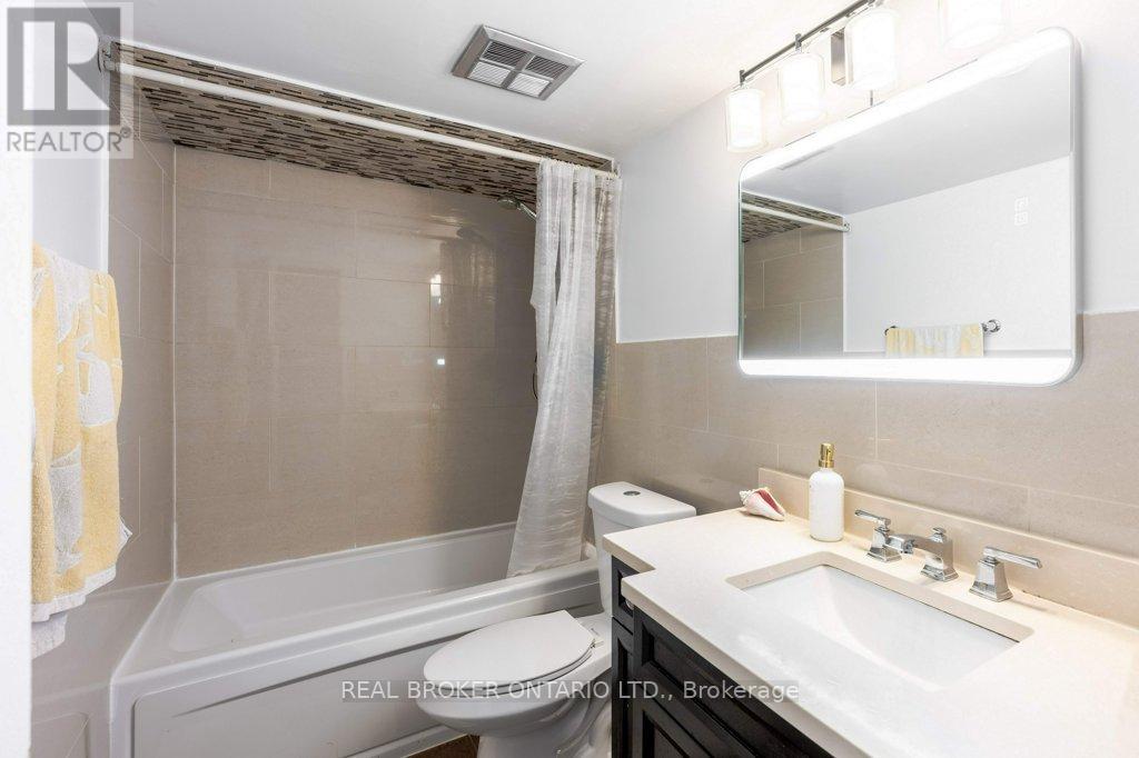 1612 - 716 The West Mall Drive, Toronto, Ontario  M9C 4X6 - Photo 24 - W12526626