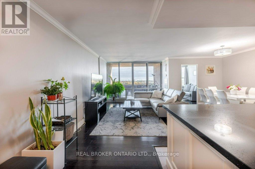 1612 - 716 The West Mall Drive, Toronto, Ontario  M9C 4X6 - Photo 5 - W12526626