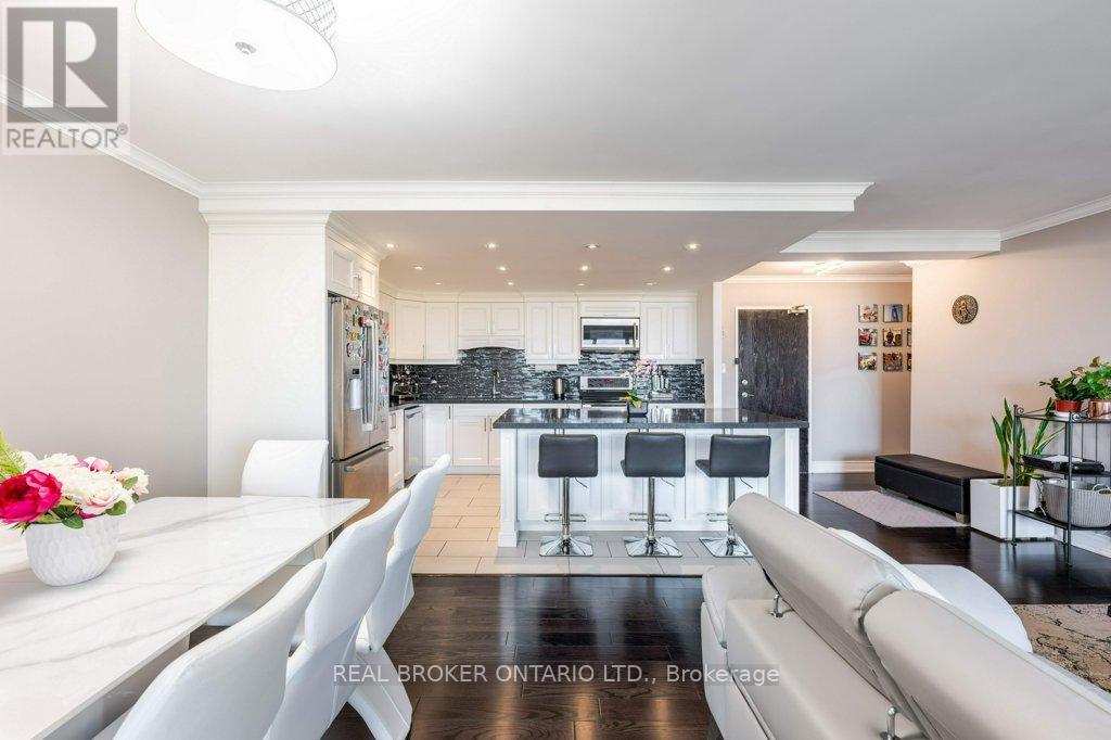 1612 - 716 The West Mall Drive, Toronto, Ontario  M9C 4X6 - Photo 8 - W12526626