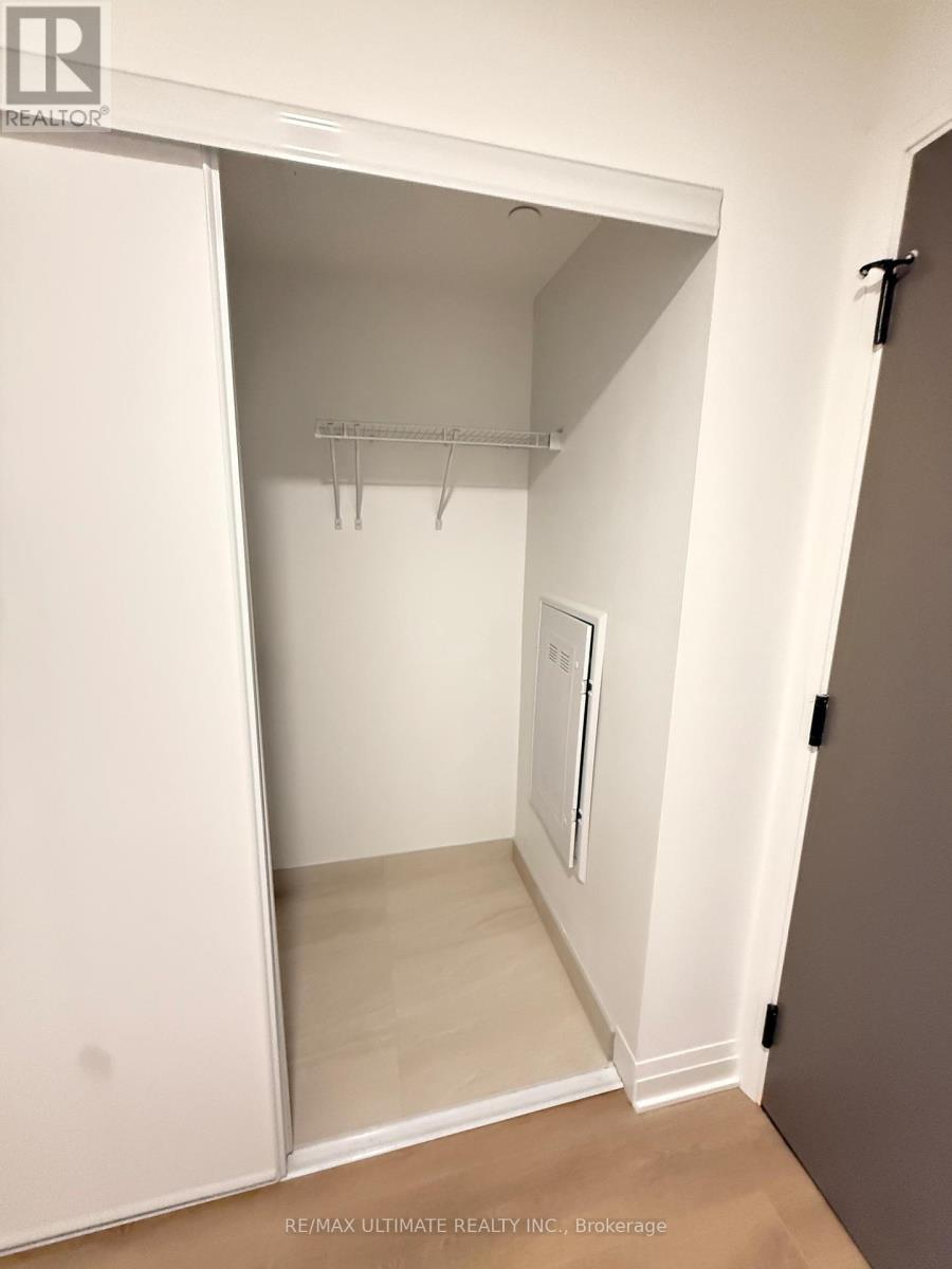 3007 - 4015 The Exchange, Mississauga, Ontario  L5B 1M7 - Photo 11 - W12526628