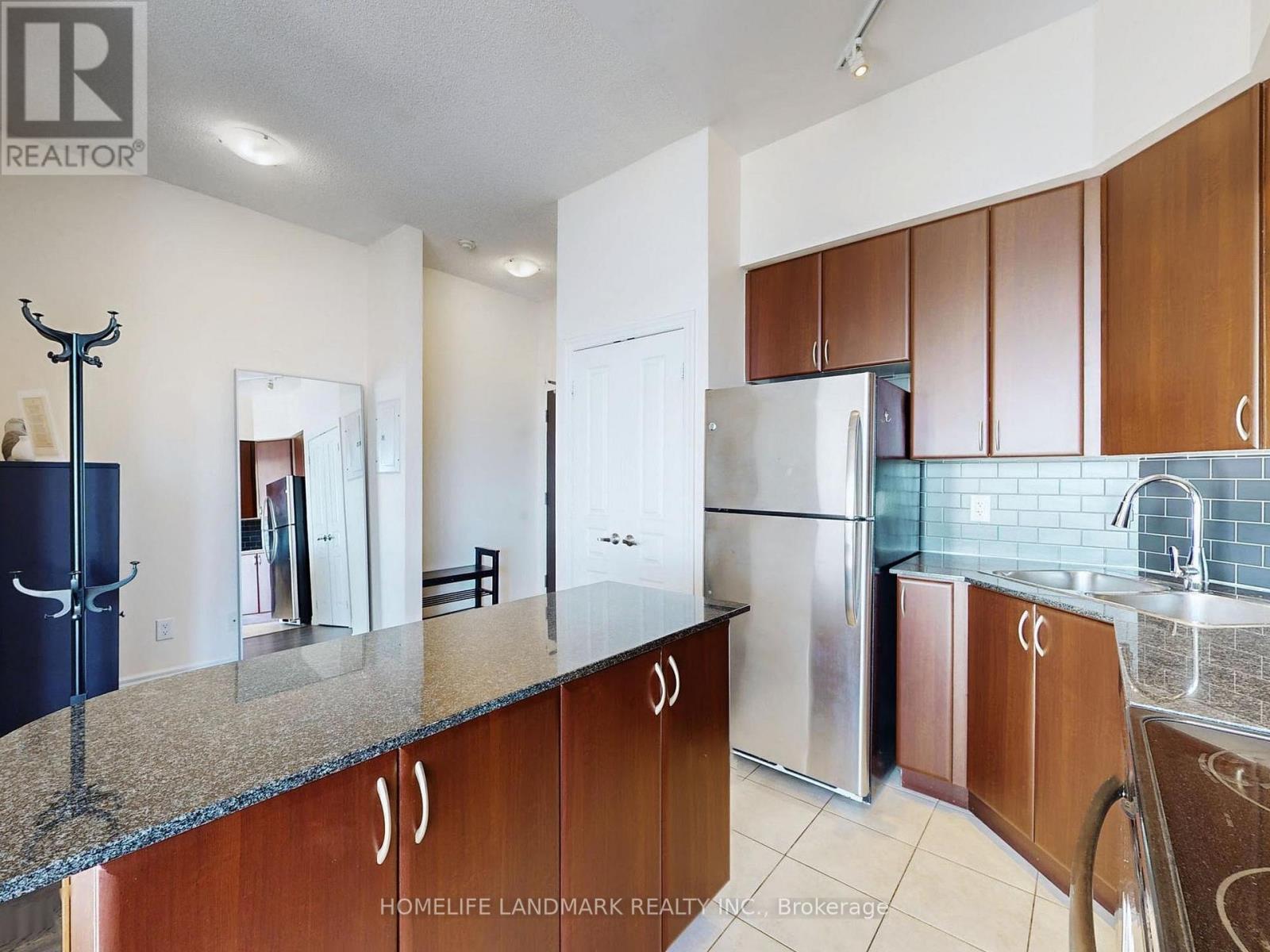 3506 - 225 Webb Drive, Mississauga, Ontario  L5B 4P2 - Photo 13 - W12526630