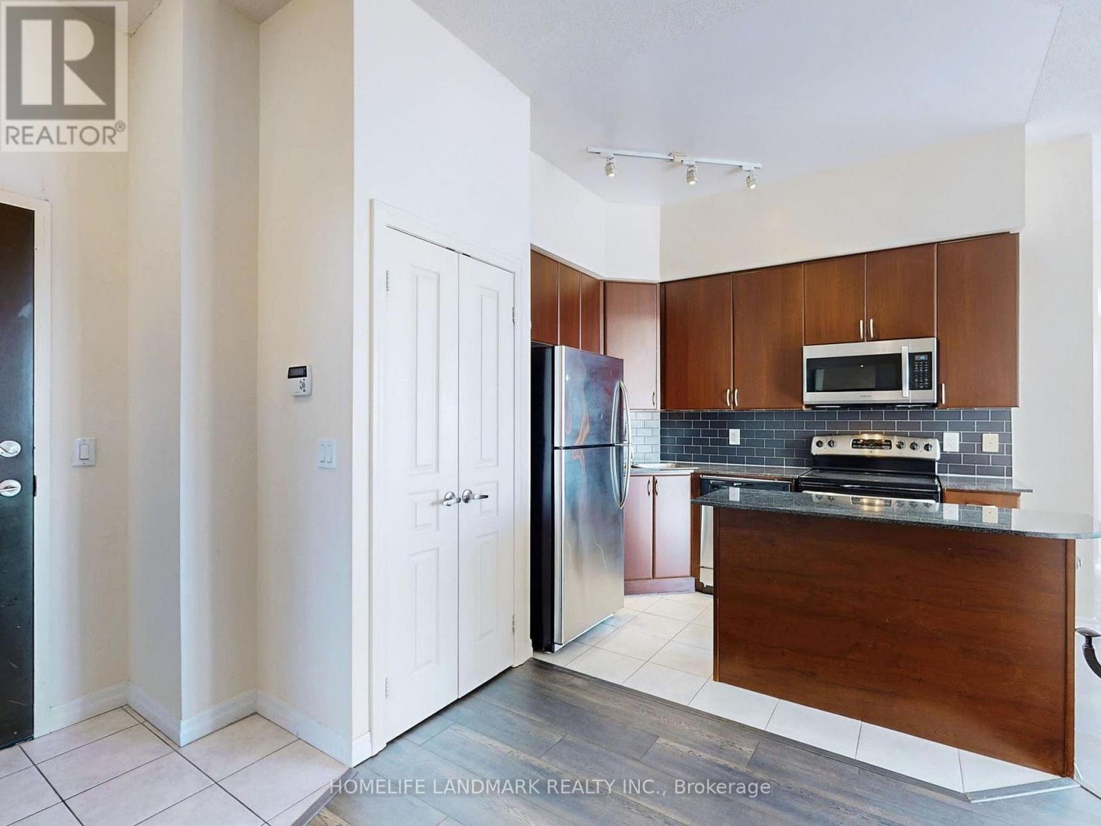 3506 - 225 Webb Drive, Mississauga, Ontario  L5B 4P2 - Photo 9 - W12526630