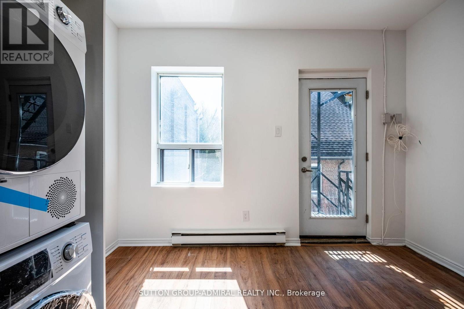 2 - 1969 Queen Street E, Toronto, Ontario M4L 1H9 - Photo 6 - E12525534