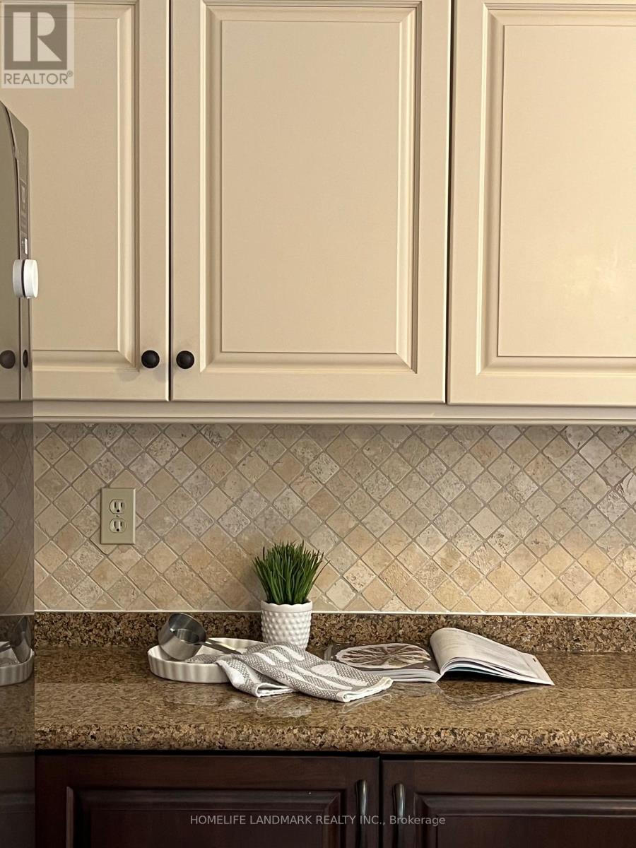 55 Quetico Drive, Richmond Hill, Ontario L4B 4J2 - Photo 15 - N12477066