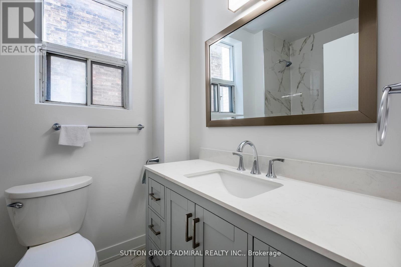 2 - 1969 Queen Street E, Toronto, Ontario M4L 1H9 - Photo 5 - E12525534