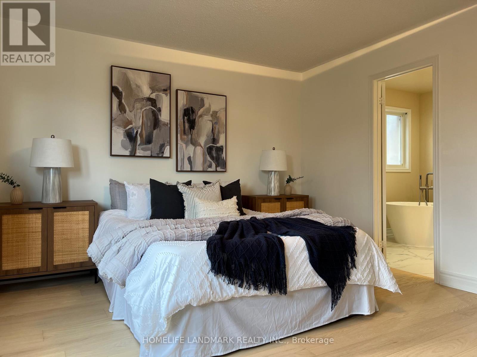 55 Quetico Drive, Richmond Hill, Ontario L4B 4J2 - Photo 22 - N12477066