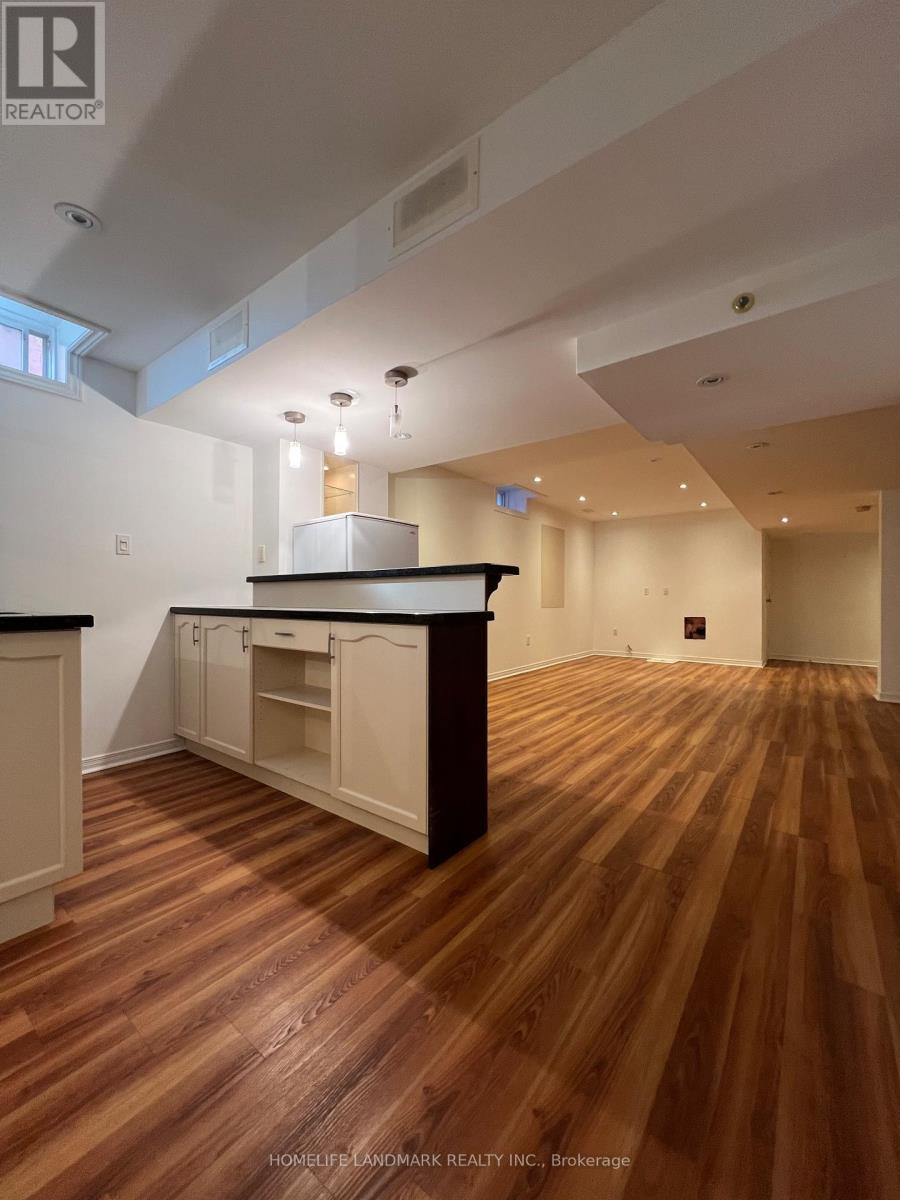 55 Quetico Drive, Richmond Hill, Ontario L4B 4J2 - Photo 37 - N12477066