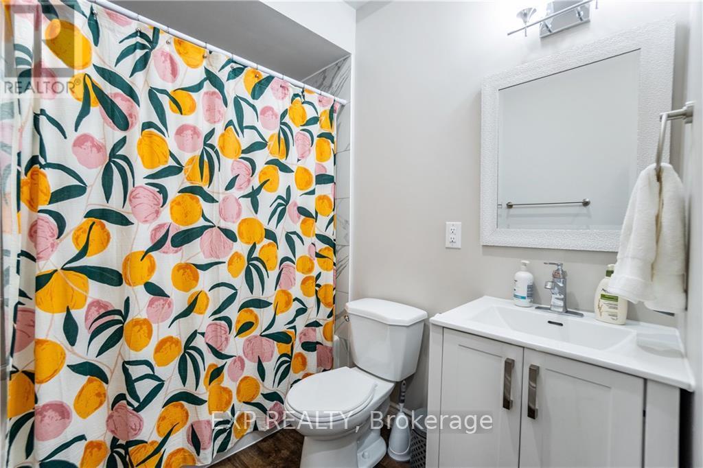 Main - 163 Wentworth Street N, Hamilton, Ontario L8L 5V6 - Photo 11 - X12484550