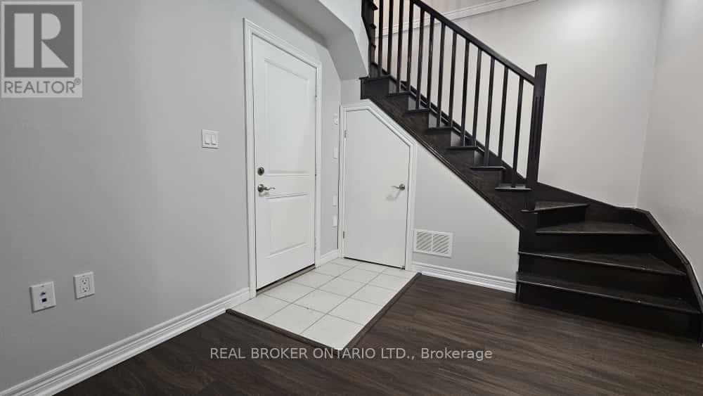 7 Ladybell Lane, Hamilton, Ontario L0R 1P0 - Photo 35 - X12472878