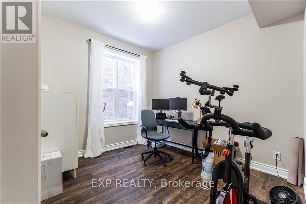 Main - 163 Wentworth Street N, Hamilton, Ontario L8L 5V6 - Photo 10 - X12484550