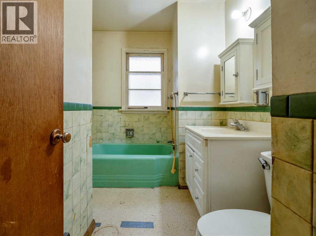 609 Stafford Drive, Lethbridge, Alberta  T2X 1W5 - Photo 22 - A2268639