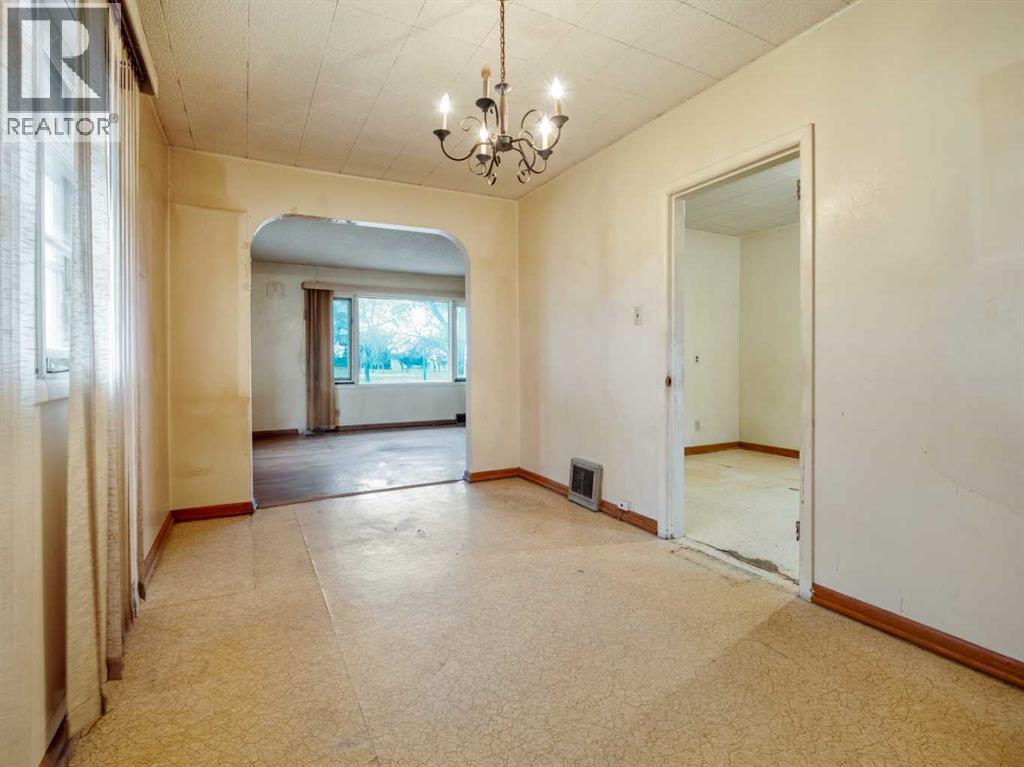 609 Stafford Drive, Lethbridge, Alberta  T2X 1W5 - Photo 11 - A2268639