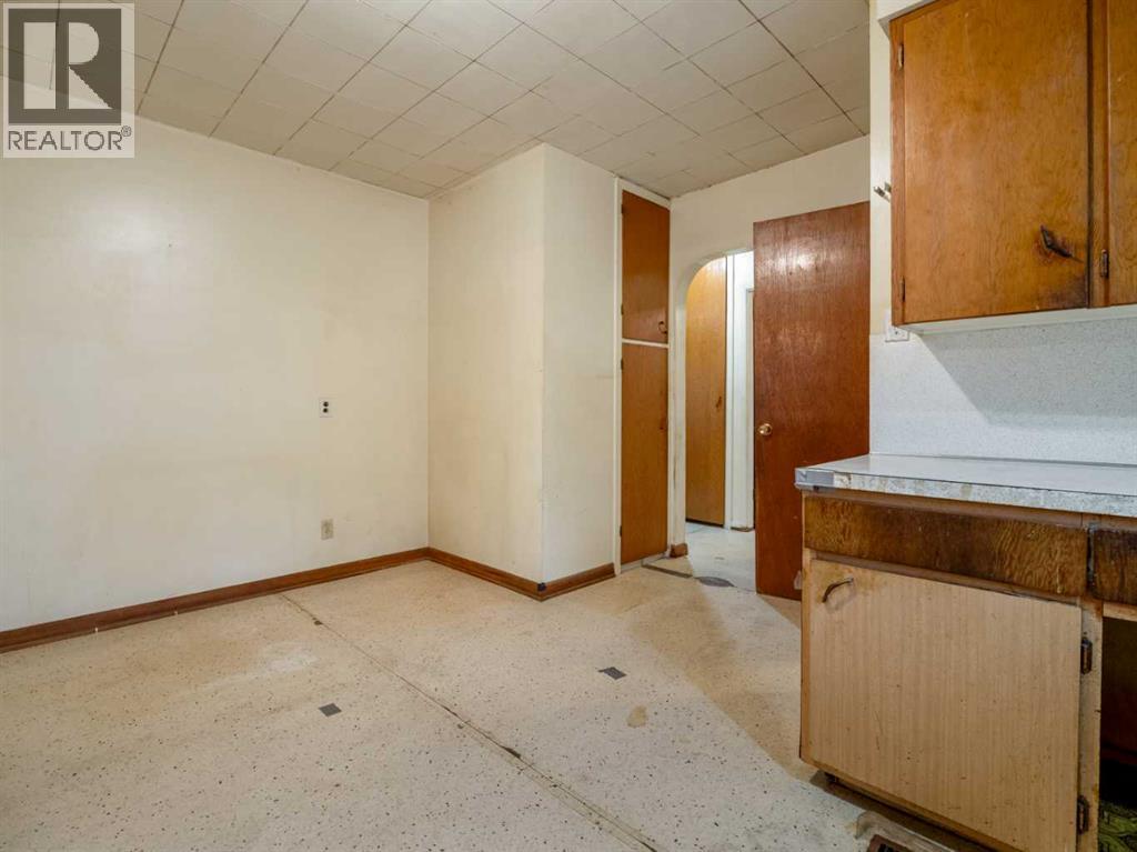 609 Stafford Drive, Lethbridge, Alberta  T2X 1W5 - Photo 15 - A2268639