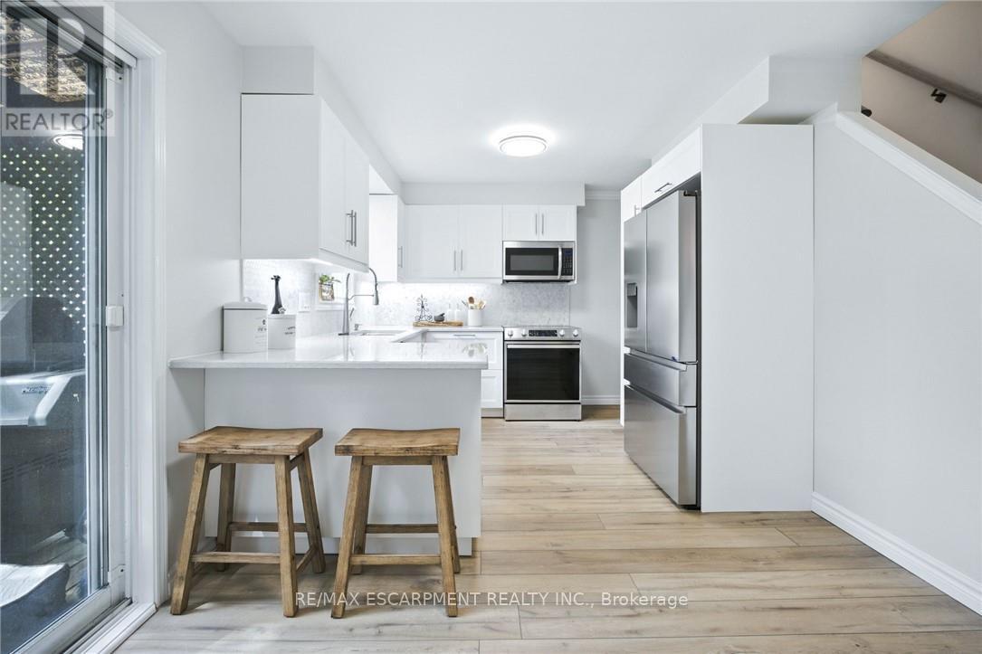 38 Locke Street S, Hamilton, Ontario  L8P 3Z8 - Photo 12 - X12526644