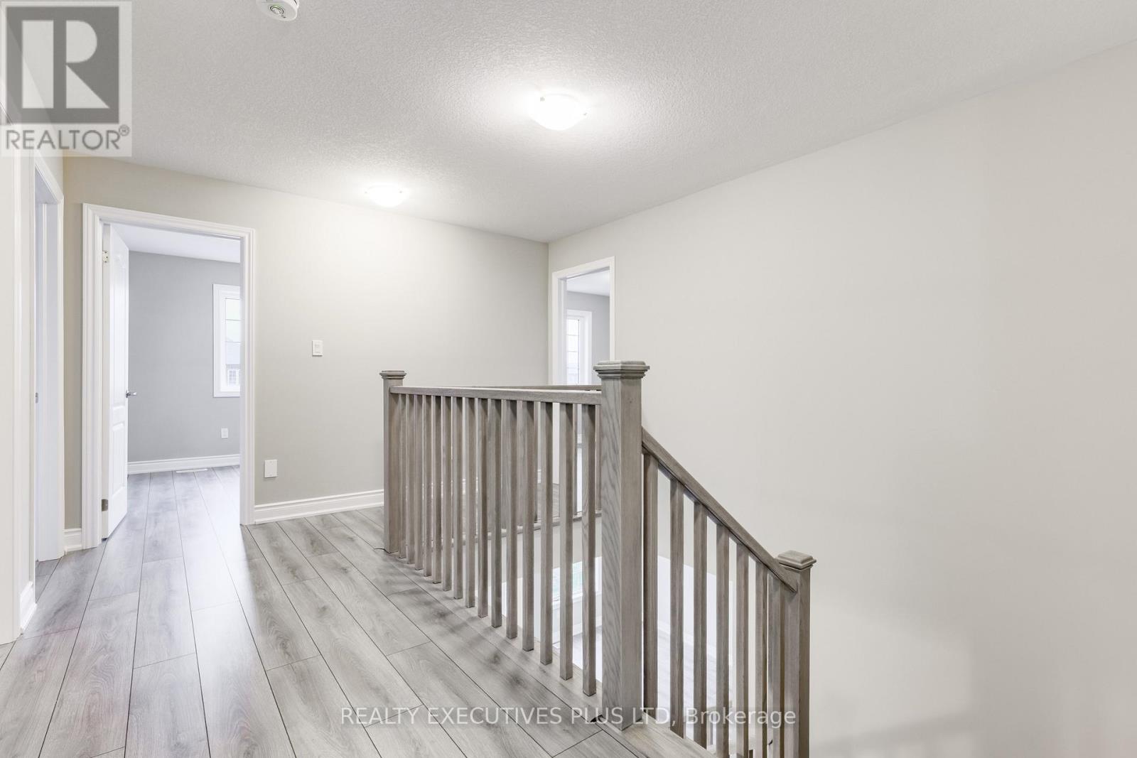 15 Venture Way, Thorold, Ontario  L2V 0G9 - Photo 16 - X12526646