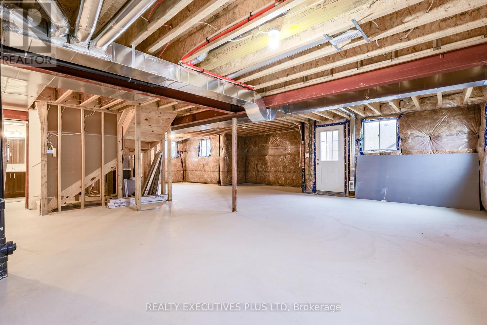 15 Venture Way, Thorold, Ontario  L2V 0G9 - Photo 36 - X12526646