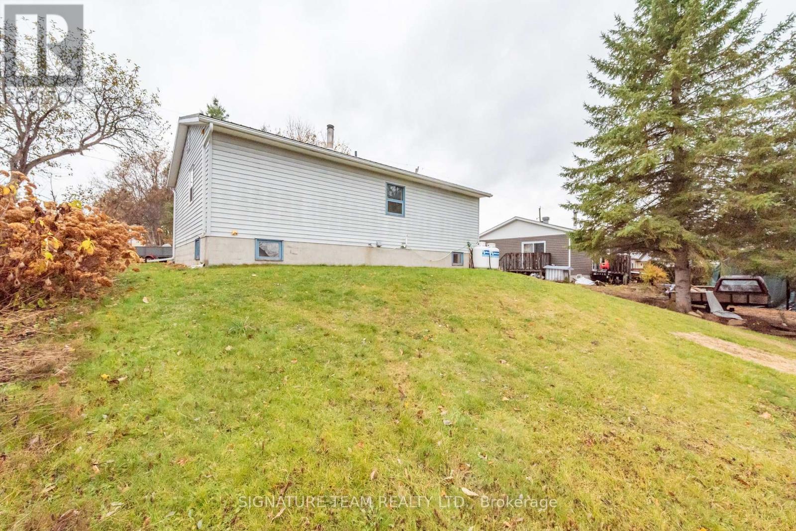 279 Jessie Street, Bonnechere Valley, Ontario K0J 1T0 - Photo 19 - X12526652